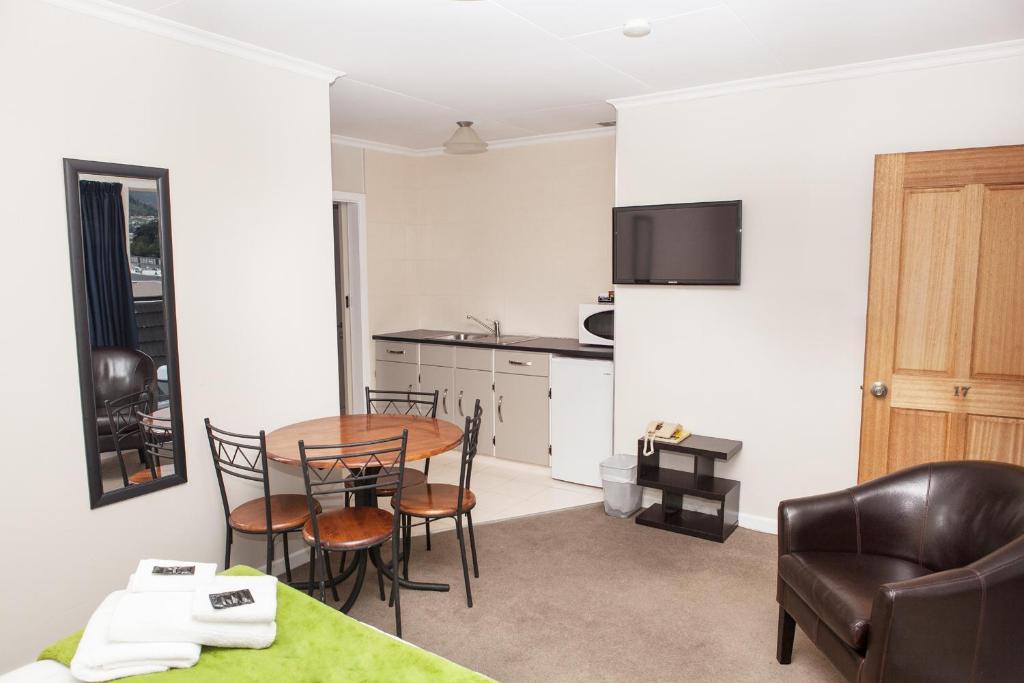 Gateway 4*