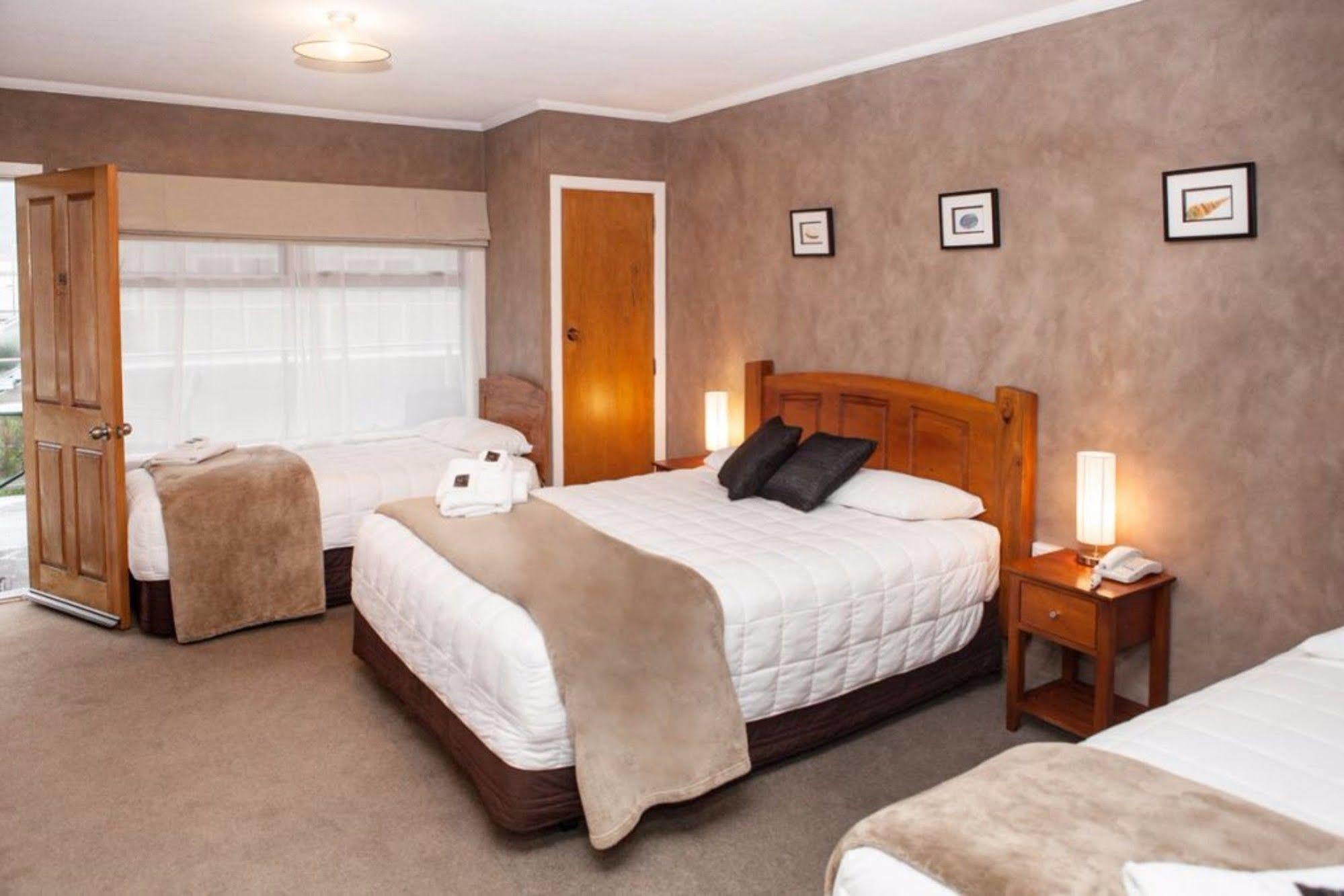 Gateway Motel 4*