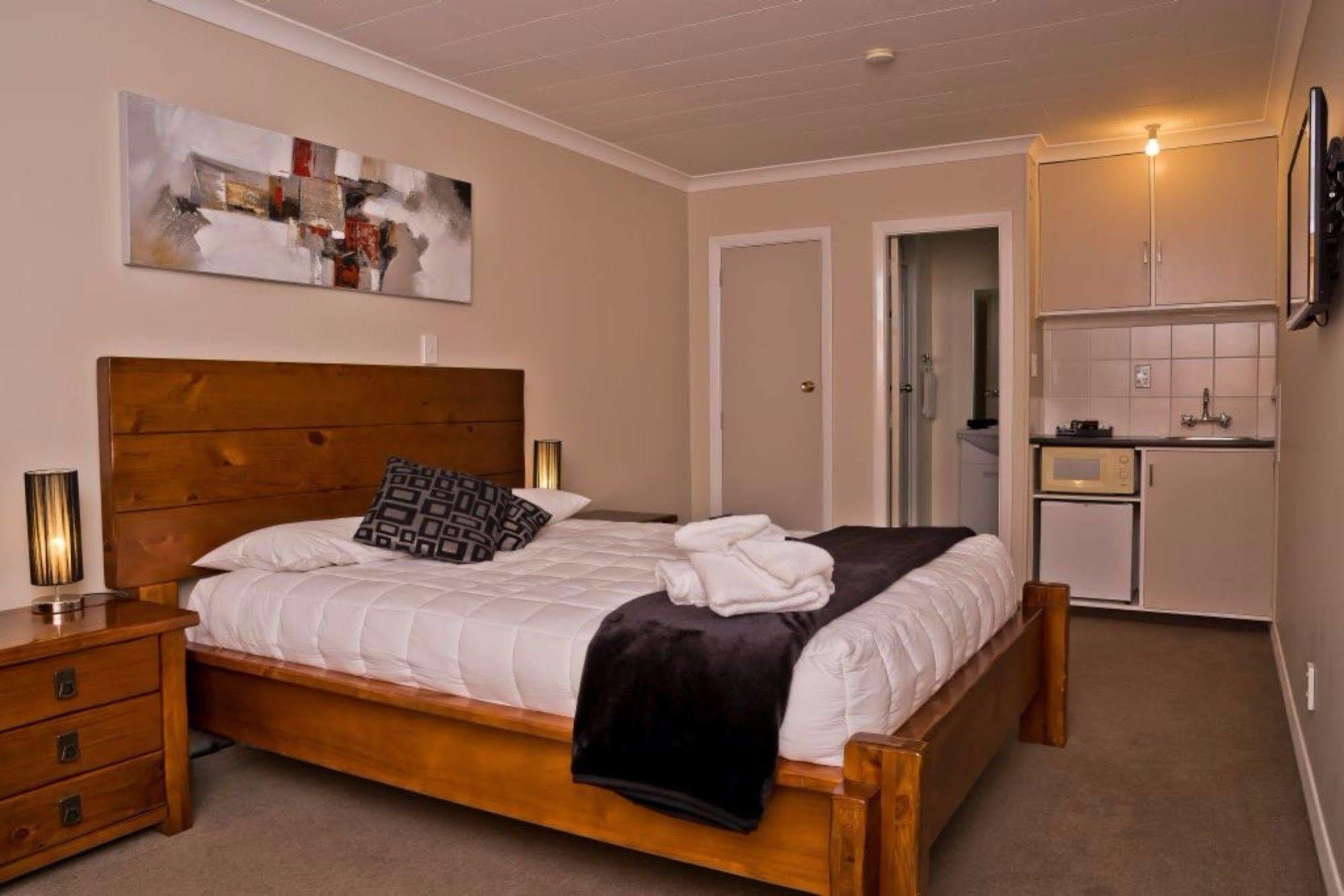 Gateway Picton